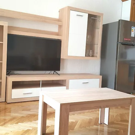 Magdalena As7 - With Two Terraces - Private Free Parking Apartment
