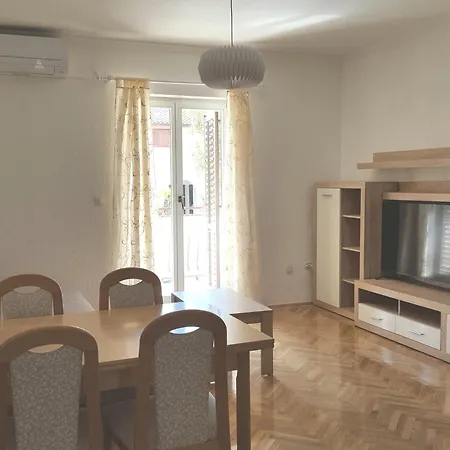 Magdalena As7 - With Two Terraces - Private Free Parking Apartment